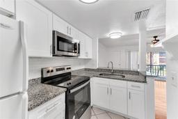 Picture of 3841 S Lake Drive Unit 200, Tampa, FL 33614