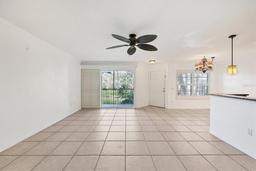 Picture of 850 S Tamiami Trail Unit 833, Sarasota, FL 34236