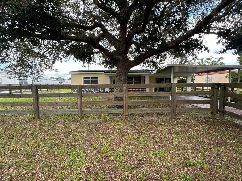 Picture of 411 Thomas Avenue, Frostproof, FL 33843