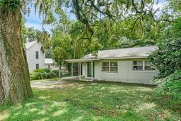 Picture of 104 E Mcclendon Street, Lady Lake, FL 32159