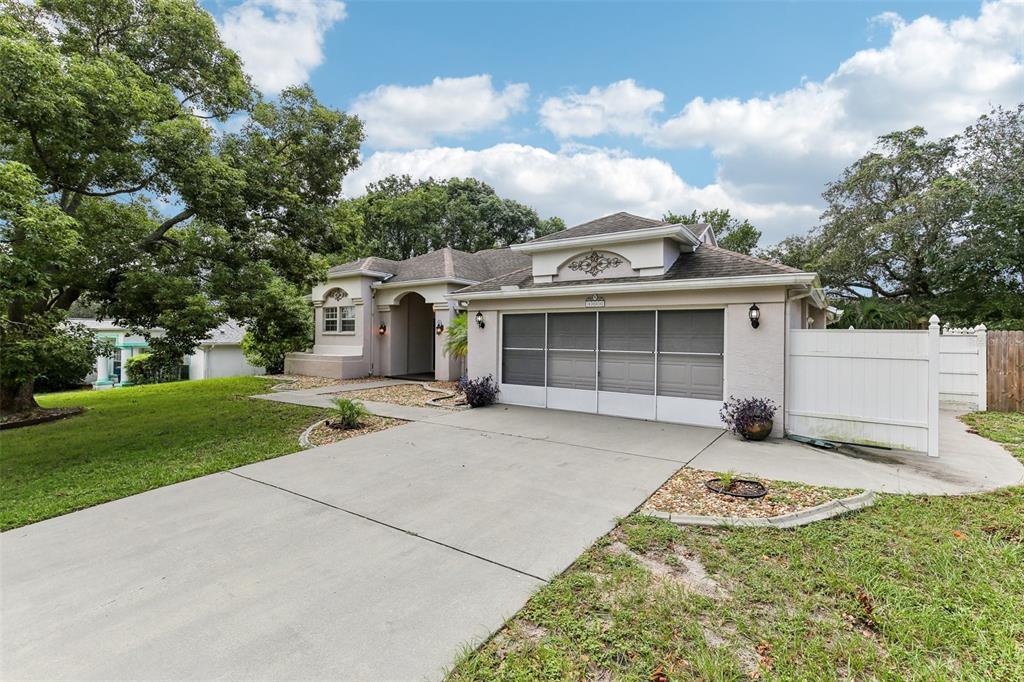 Picture of 8088 Spanish Oak Drive, Spring Hill, FL 34606