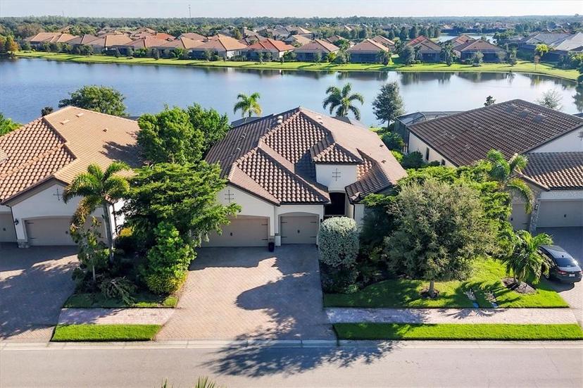 Picture of 7020 Whittlebury Trail, Lakewood Ranch FL 34202