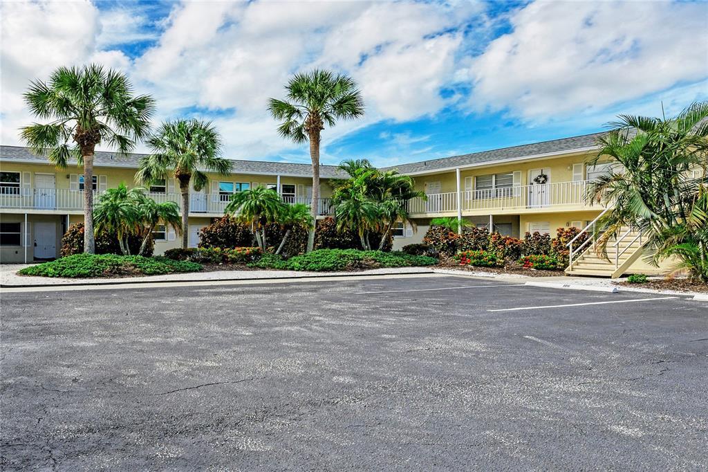 Picture of 370 Base Avenue E Unit 208, Venice, FL 34285