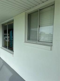 Picture of 1600 W Lake Parker Drive Unit B27, Lakeland, FL 33805