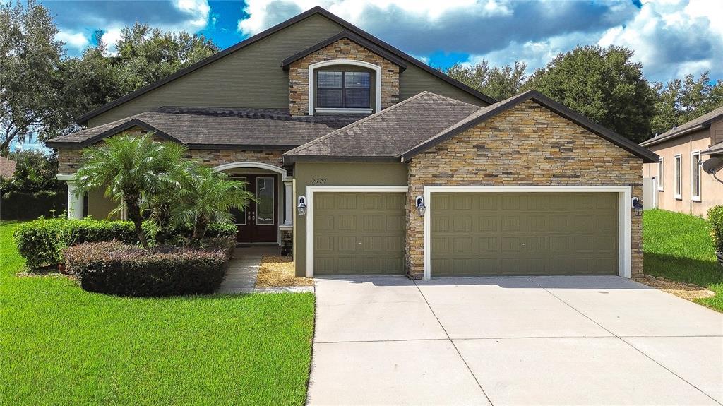 Picture of 2727 Colewood Lane, Dover, FL 33527