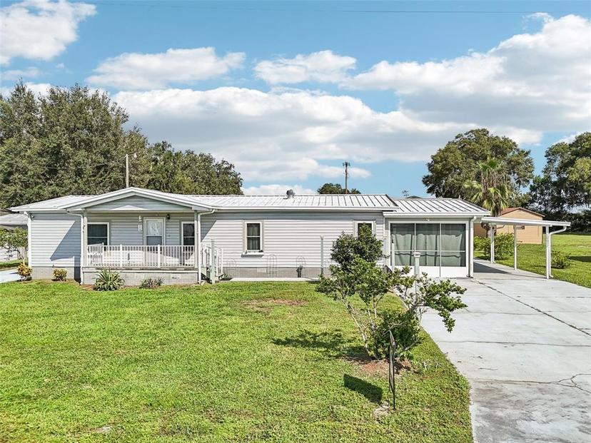 Picture of 10037 SE 24Th Drive, Webster FL 33597