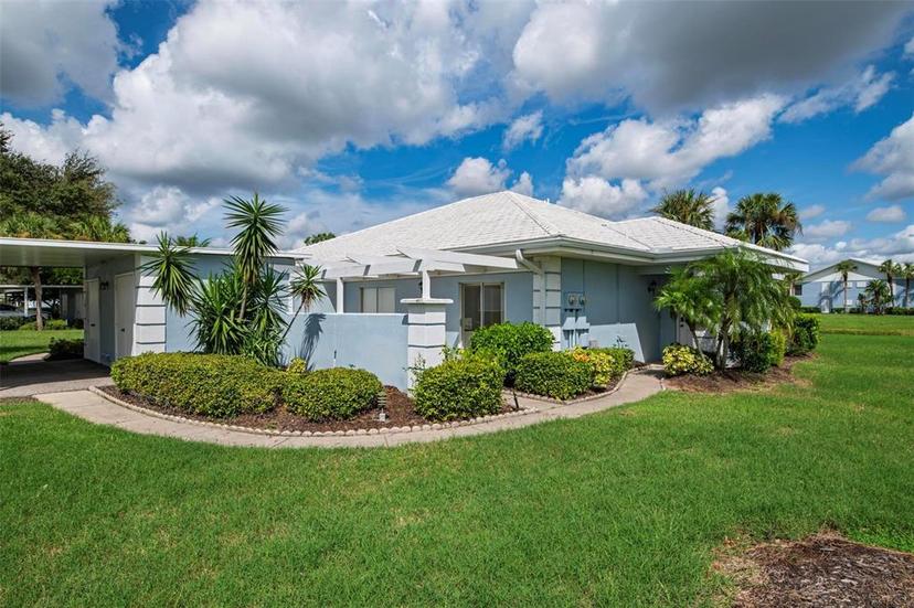 Picture of 451 Wexford Circle, Venice FL 34293