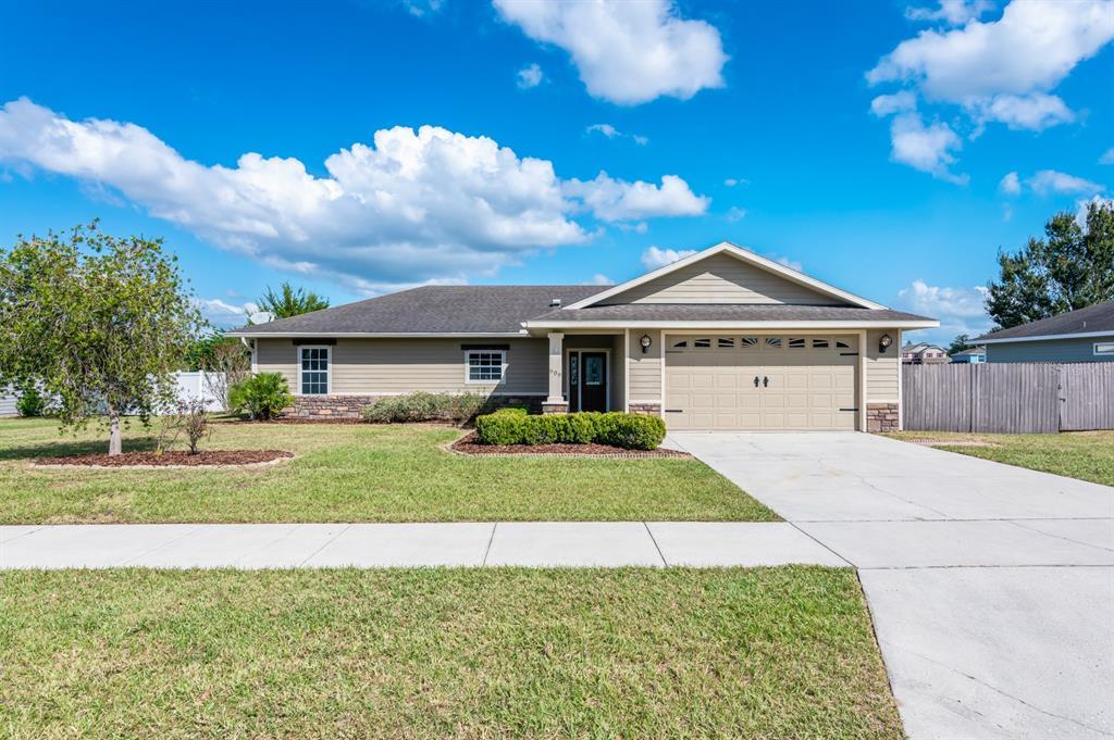 Picture of 909 NW 231St Way, Newberry, FL 32669