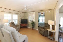 Picture of 107 W Saint Johns Way, Apollo Beach, FL 33572