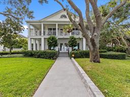 Picture of 4601 Bayshore Boulevard, Tampa, FL 33611