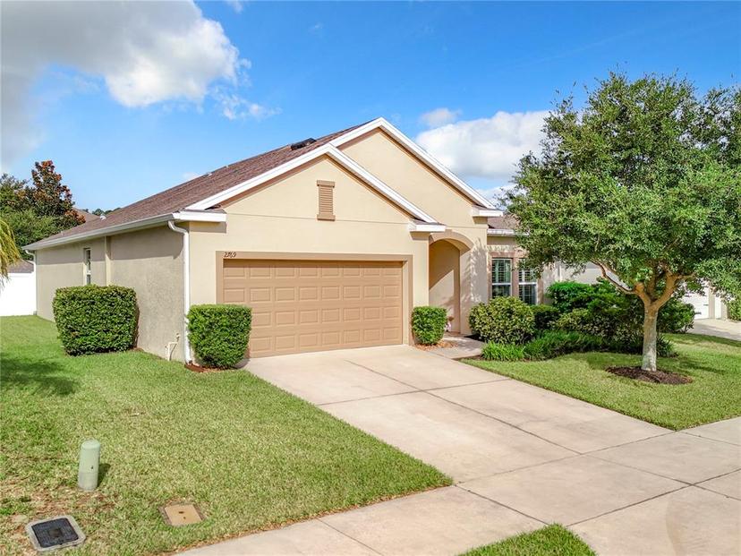 Picture of 2769 Limerick Circle, Grand Island FL 32735