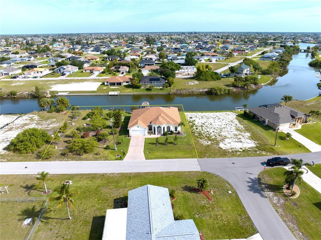 Picture of 325 NE 5Th Terrace, Cape Coral, FL 33909