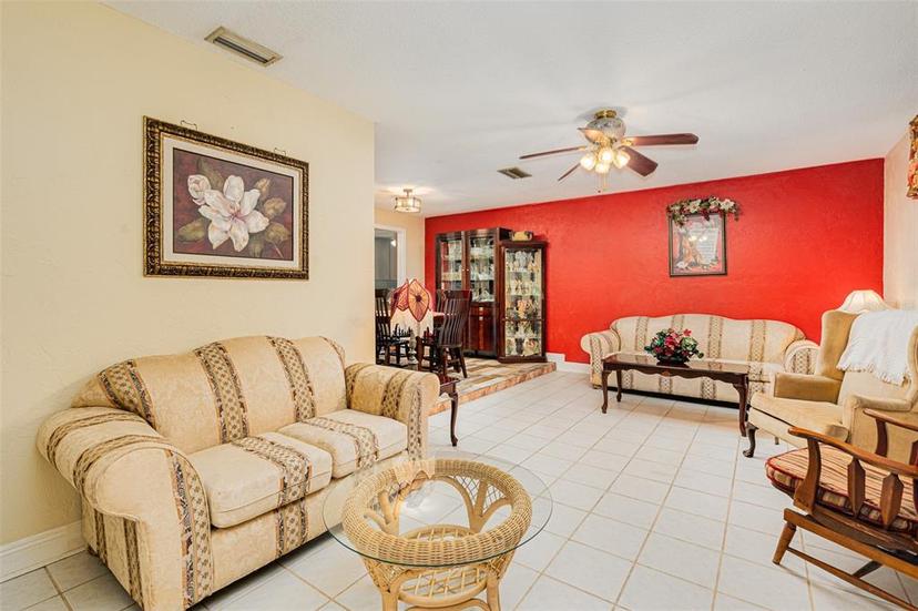 Picture of 894 Quarters Court, Port Orange FL 32129