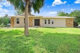 Picture of 701 Madison Street Sw, Ruskin, FL 33570