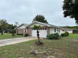 Picture of 1023 Yarnell Avenue, Lake Wales, FL 33853