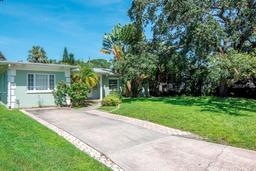 Picture of 3623 S Gardenia Avenue, Tampa, FL 33629