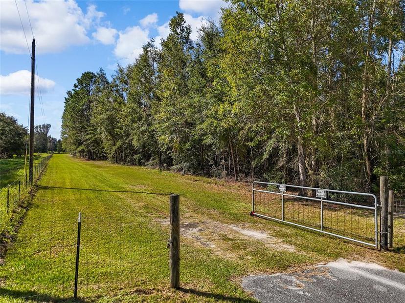 Picture of 4760 SW Old Wire Road, Fort White FL 32038