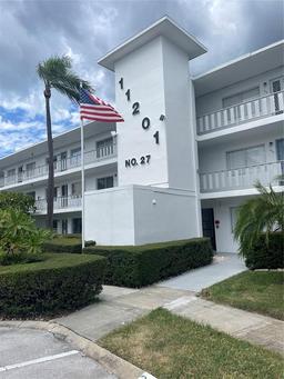 Picture of 11201 80Th Avenue Unit 201, Seminole, FL 33772