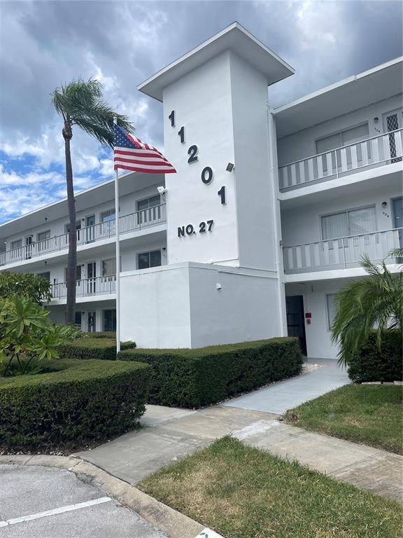 Picture of 11201 80Th Avenue Unit 201, Seminole FL 33772