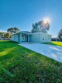 Picture of 561 2Nd Street Sw, Fort Meade, FL 33841