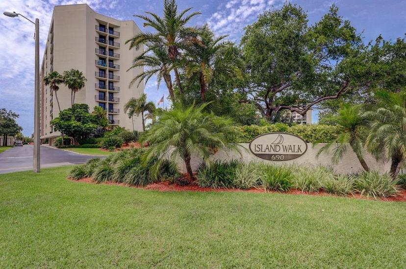 Picture of 690 Island Way Unit 812, Clearwater Beach FL 33767