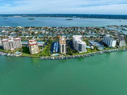 Picture of 690 Island Way Unit 812, Clearwater Beach, FL 33767