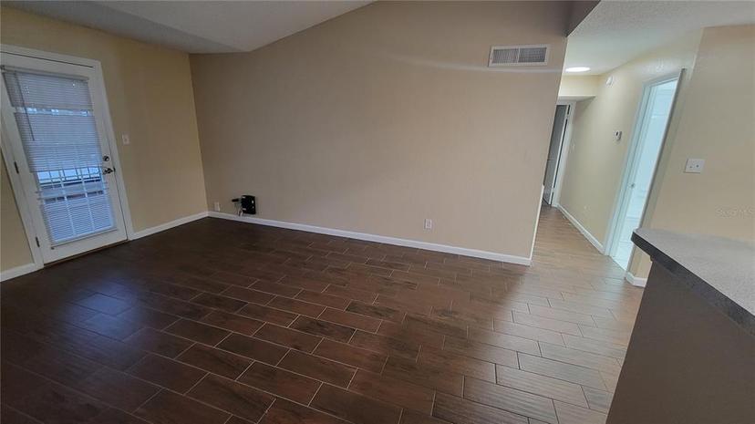 Picture of 5600 Devonbriar Way Unit N202, Orlando FL 32822