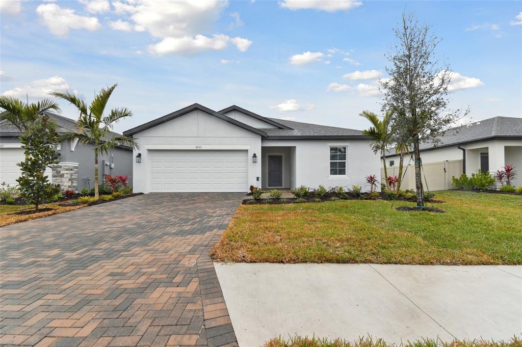 Picture of 5213 Patano Loop, Palmetto, FL 34221