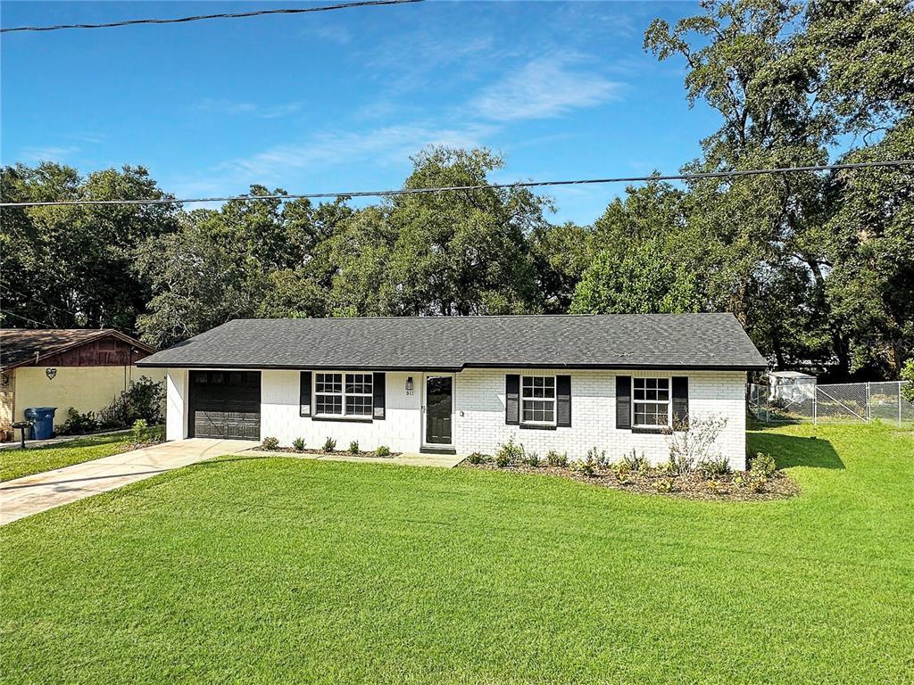 Picture of 511 W Gardenia Drive, Orange City, FL 32763