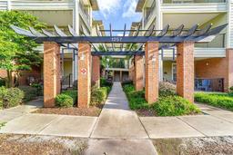 Picture of 1257 SW 9Th Road Unit 109, Gainesville, FL 32601