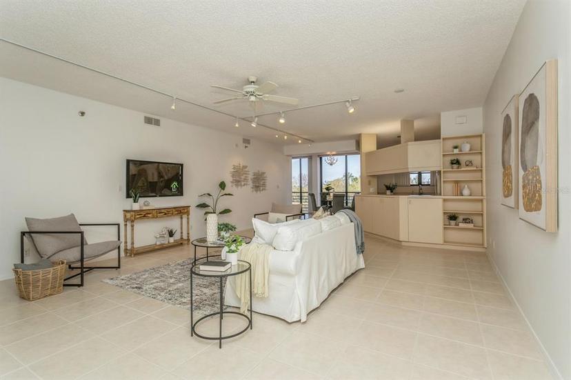 Picture of 5400 Eagles Point Circle Unit 104, Sarasota FL 34231