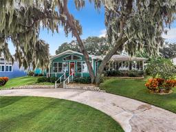 Picture of 1559 Lakeshore Drive, Eustis, FL 32726