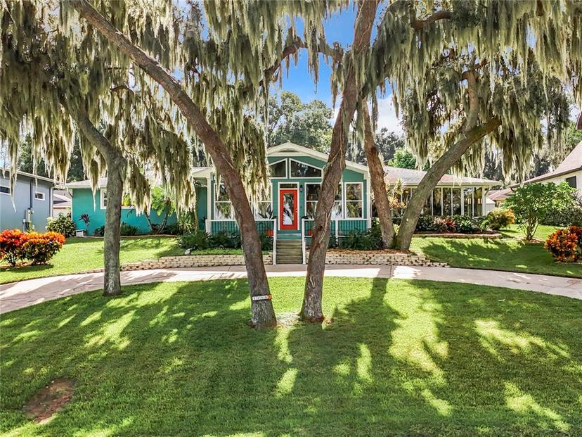 Picture of 1559 Lakeshore Drive, Eustis FL 32726