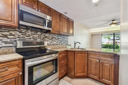 Picture of 36750 Us Highway 19 N Unit 19106, Palm Harbor, FL 34684