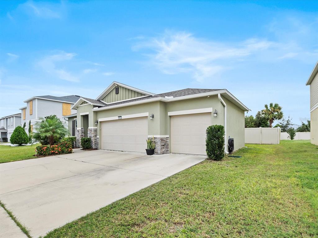 Picture of 451 Sunfish Drive, Winter Haven, FL 33881