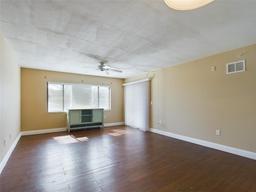 Picture of 2595 Countryside Boulevard Unit 8106, Clearwater, FL 33761