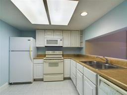 Picture of 2595 Countryside Boulevard Unit 8106, Clearwater, FL 33761