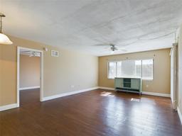 Picture of 2595 Countryside Boulevard Unit 8106, Clearwater, FL 33761