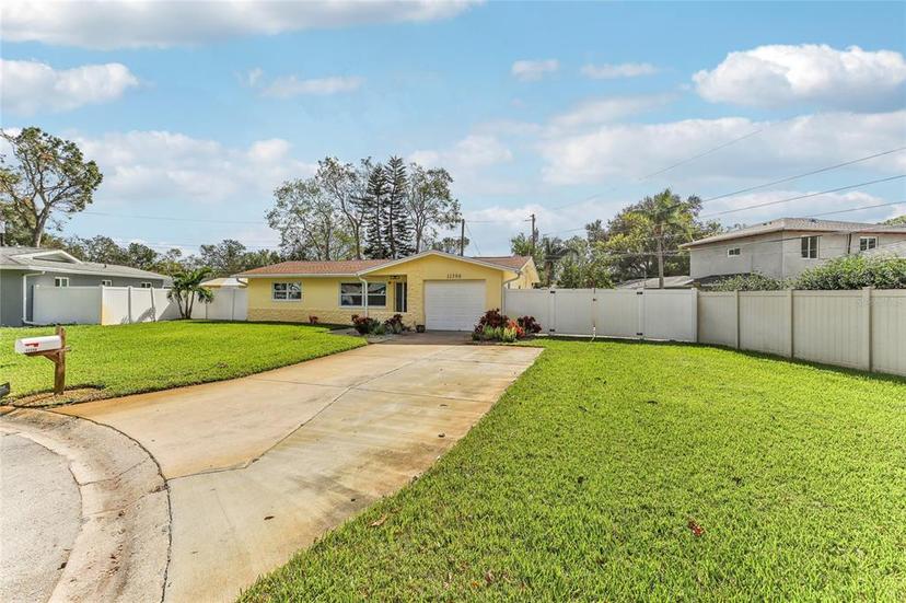 Picture of 11398 88Th Avenue, Seminole FL 33772