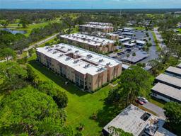 Picture of 1540 Glen Oaks Drive E Unit B134, Sarasota, FL 34232