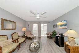 Picture of 1540 Glen Oaks Drive E Unit B134, Sarasota, FL 34232