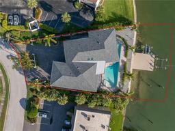 Picture of 12400 Capri Circle N Unit B, Treasure Island, FL 33706