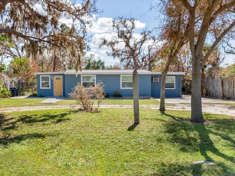 Picture of 381 E Langsner Street, Englewood, FL 34223