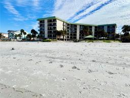 Picture of 2618 Gulf Boulevard Unit 407, Indian Rocks Beach, FL 33785