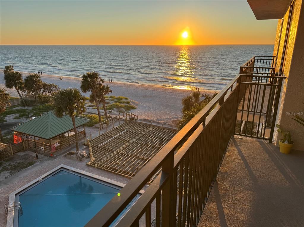 Picture of 2618 Gulf Boulevard Unit 407, Indian Rocks Beach, FL 33785