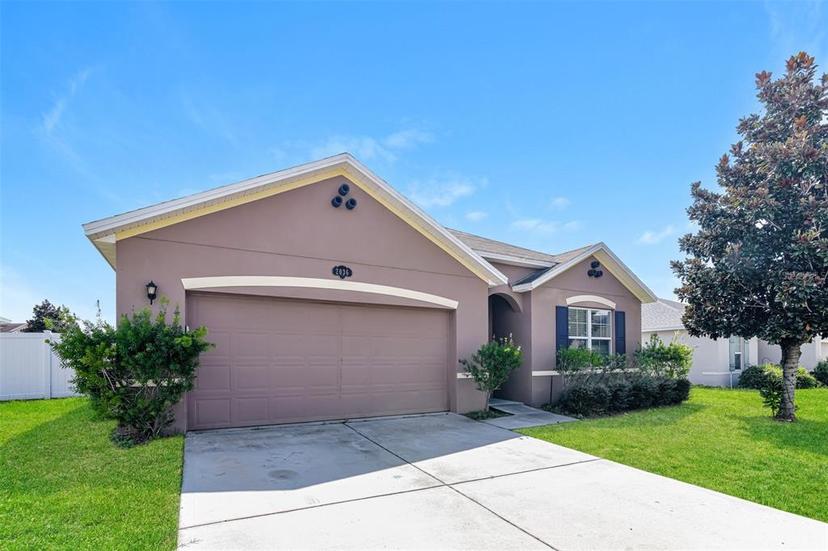 Picture of 2036 Van Buren Loop, Auburndale FL 33823