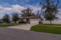 Picture of 802 Highgate Oaks Place, Seffner, FL 33584