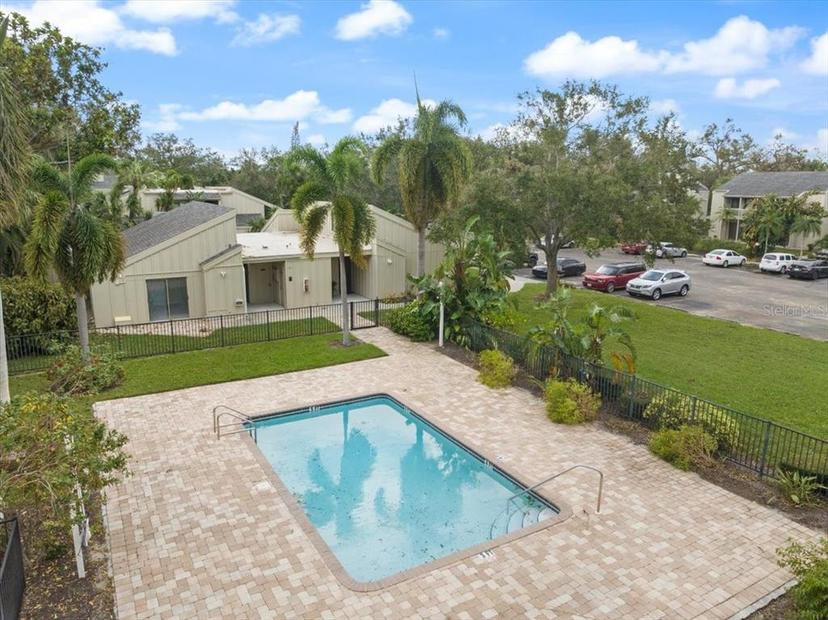 Picture of 2212 Bahia Vista Street Unit I1, Sarasota FL 34239