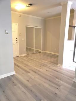 Picture of 860 N Orange Avenue Unit 168, Orlando, FL 32801