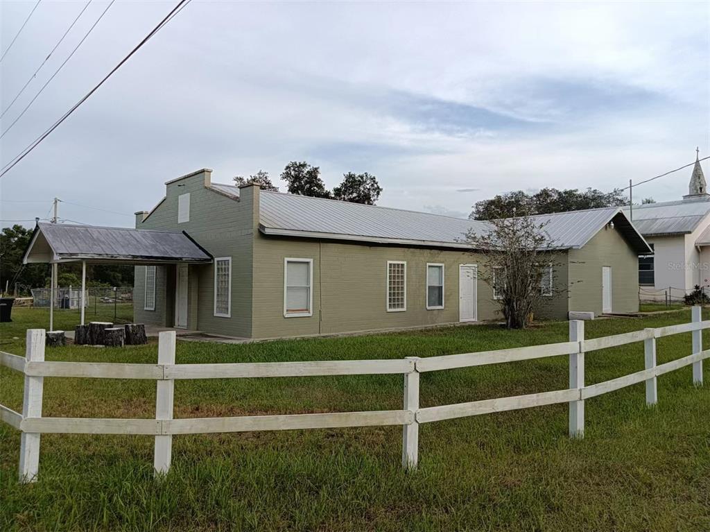 Picture of 100 John Street, Frostproof, FL 33843